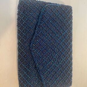 LA REGALE Blue beaded clutch